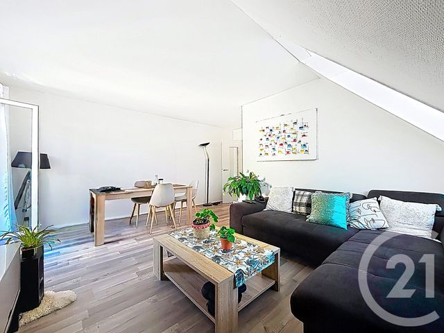 Appartement F2 bis à vendre - 3 pièces - 60.36 m2 - THIAIS - 94 - ILE-DE-FRANCE - Century 21 A.A.R.S. Immo