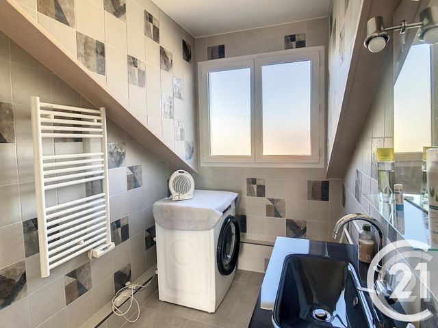 Afficher la photo en grand Appartement F3 à vendre - 3 pièces - 61.0 m2 - THIAIS - 94 - ILE-DE-FRANCE - Century 21 A.A.R.S. Immo