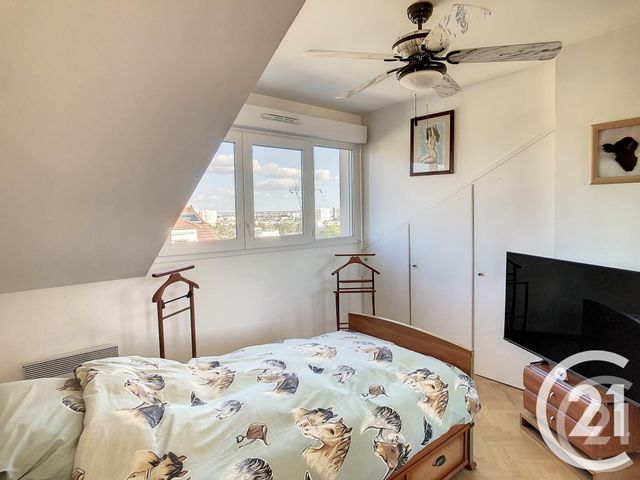 Afficher la photo en grand Appartement F3 à vendre - 3 pièces - 61.0 m2 - THIAIS - 94 - ILE-DE-FRANCE - Century 21 A.A.R.S. Immo