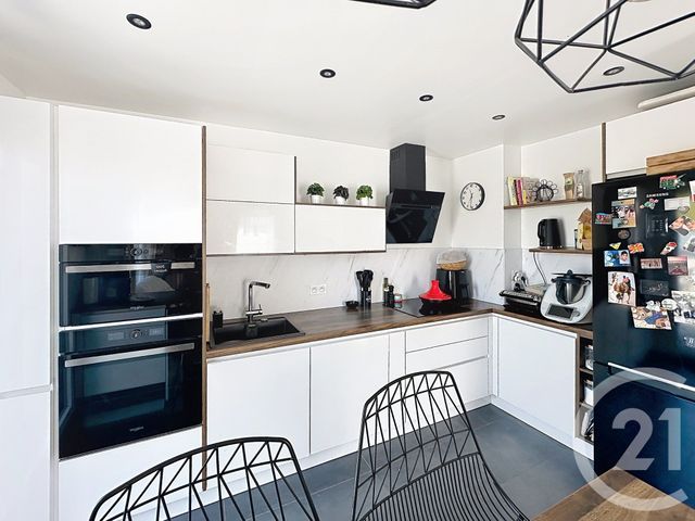 Appartement F4 à vendre - 4 pièces - 84.42 m2 - THIAIS - 94 - ILE-DE-FRANCE - Century 21 A.A.R.S. Immo