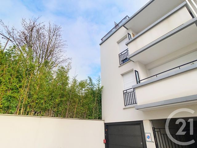 Appartement Studio à vendre - 1 pièce - 26.4 m2 - THIAIS - 94 - ILE-DE-FRANCE - Century 21 A.A.R.S. Immo