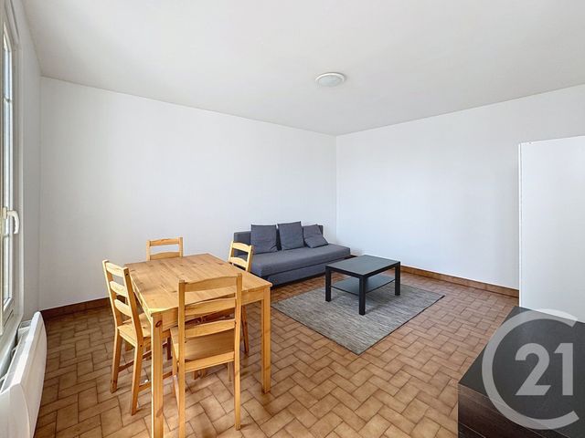 Appartement F1 à vendre - 1 pièce - 27.4 m2 - VILLEJUIF - 94 - ILE-DE-FRANCE - Century 21 A.A.R.S. Immo