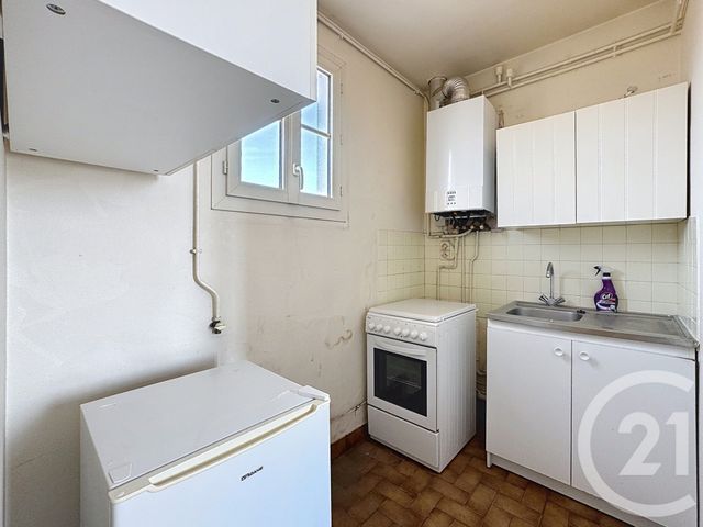 Appartement F1 à vendre - 2 pièces - 26.8 m2 - VILLEJUIF - 94 - ILE-DE-FRANCE - Century 21 A.A.R.S. Immo