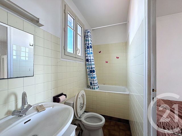 Appartement F1 à vendre - 2 pièces - 26.8 m2 - VILLEJUIF - 94 - ILE-DE-FRANCE - Century 21 A.A.R.S. Immo