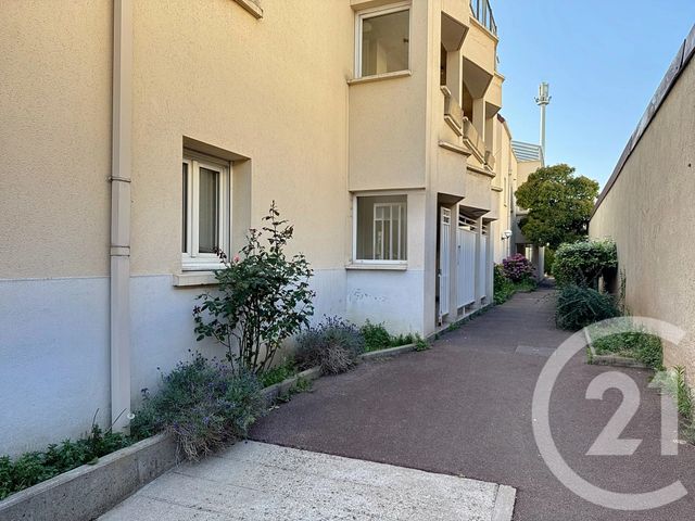 Appartement F2 à vendre - 2 pièces - 43.81 m2 - CHOISY LE ROI - 94 - ILE-DE-FRANCE - Century 21 A.A.R.S. Immo
