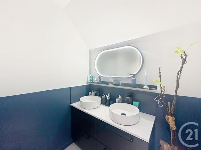 Appartement Duplex à vendre - 5 pièces - 98.18 m2 - VILLENEUVE LE ROI - 94 - ILE-DE-FRANCE - Century 21 A.A.R.S. Immo