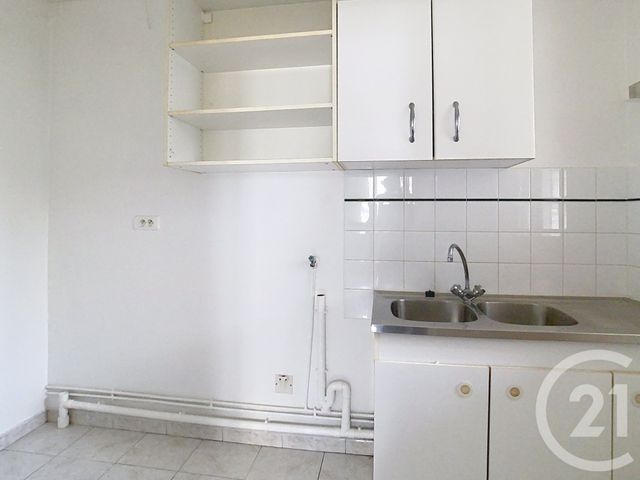 Appartement F2 à louer - 2 pièces - 39.9 m2 - VILLEJUIF - 94 - ILE-DE-FRANCE - Century 21 A.A.R.S. Immo