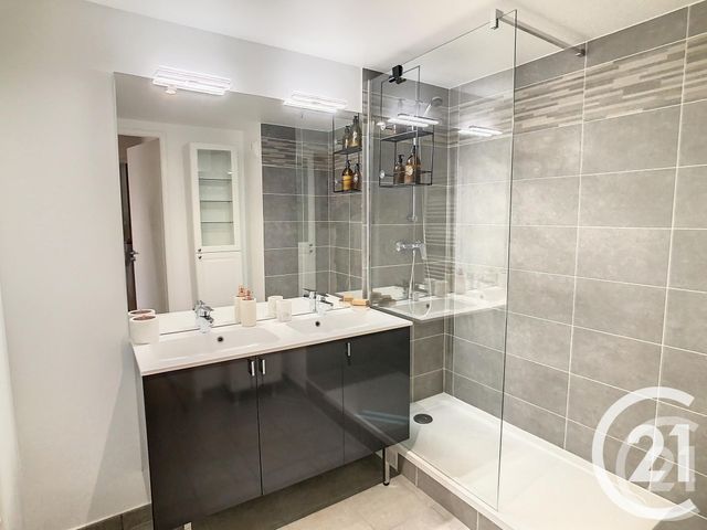 Appartement F3 à vendre - 3 pièces - 60.42 m2 - THIAIS - 94 - ILE-DE-FRANCE - Century 21 A.A.R.S. Immo