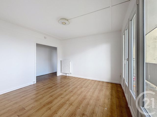 Afficher la photo en grand Appartement F2 à vendre - 2 pièces - 44.0 m2 - CHOISY LE ROI - 94 - ILE-DE-FRANCE - Century 21 A.A.R.S. Immo