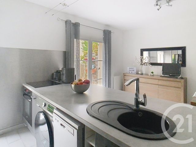 Appartement F3 à louer - 3 pièces - 59.49 m2 - THIAIS - 94 - ILE-DE-FRANCE - Century 21 A.A.R.S. Immo