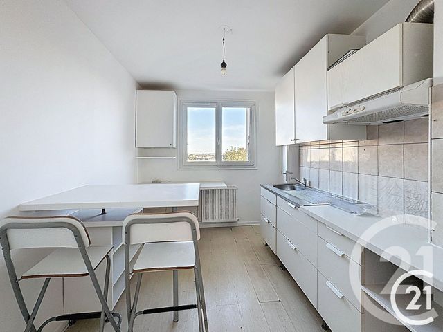 Appartement F3 à vendre - 3 pièces - 65.76 m2 - CHOISY LE ROI - 94 - ILE-DE-FRANCE - Century 21 A.A.R.S. Immo