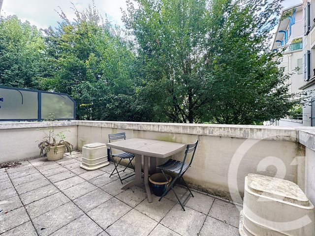 Appartement à louer - 2 pièces - 41.4 m2 - THIAIS - 94 - ILE-DE-FRANCE - Century 21 A.A.R.S. Immo