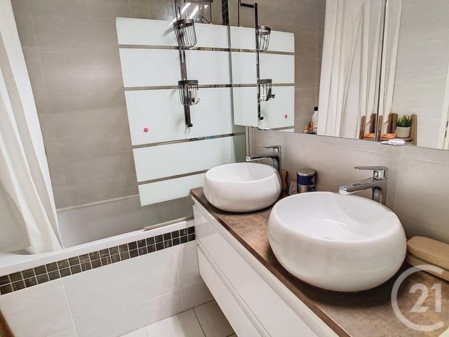 Appartement Duplex à vendre - 4 pièces - 90.6 m2 - THIAIS - 94 - ILE-DE-FRANCE - Century 21 A.A.R.S. Immo