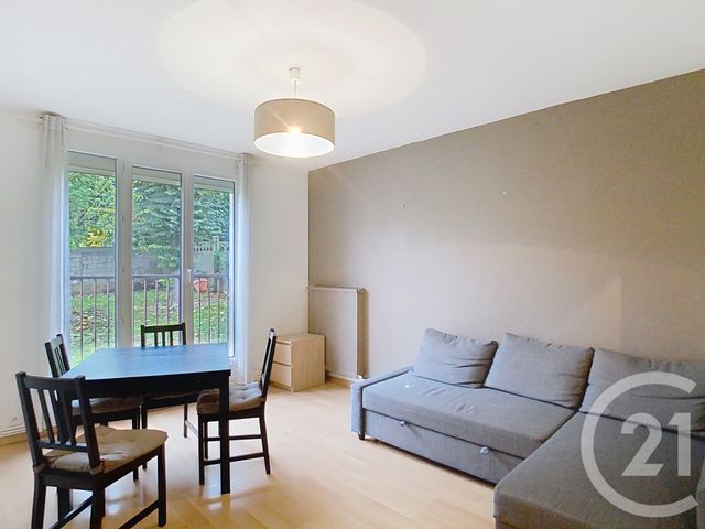 Afficher la photo en grand Appartement F2 à louer - 2 pièces - 47.1 m2 - THIAIS - 94 - ILE-DE-FRANCE - Century 21 A.A.R.S. Immo