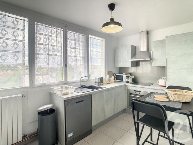 Afficher la photo en grand Appartement F5 à louer - 5 pièces - 96.0 m2 - THIAIS - 94 - ILE-DE-FRANCE - Century 21 A.A.R.S. Immo