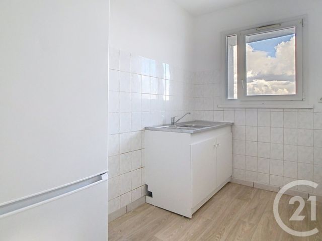 Appartement F2 à vendre - 2 pièces - 42.8 m2 - THIAIS - 94 - ILE-DE-FRANCE - Century 21 A.A.R.S. Immo