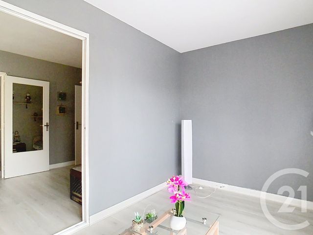 Appartement Studio à vendre - 1 pièce - 38.04 m2 - THIAIS - 94 - ILE-DE-FRANCE - Century 21 A.A.R.S. Immo