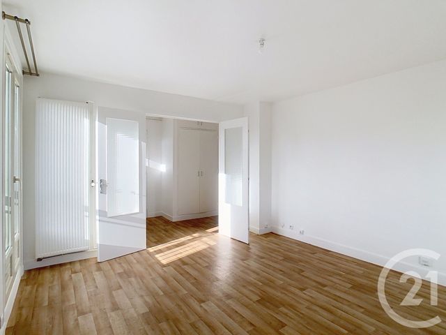 Appartement F2 à louer - 2 pièces - 47.61 m2 - VILLEJUIF - 94 - ILE-DE-FRANCE - Century 21 A.A.R.S. Immo