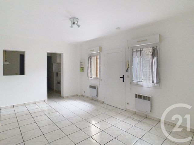 Appartement F1 à louer - 1 pièce - 25.87 m2 - VILLEJUIF - 94 - ILE-DE-FRANCE - Century 21 A.A.R.S. Immo