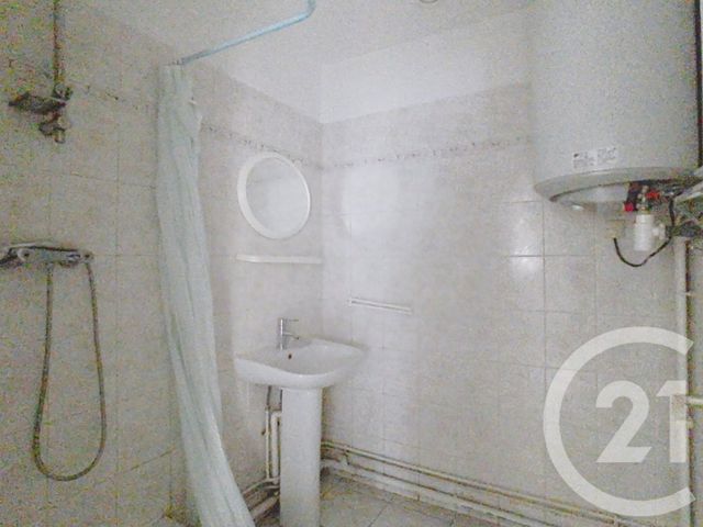 Appartement F1 à louer - 1 pièce - 25.87 m2 - VILLEJUIF - 94 - ILE-DE-FRANCE - Century 21 A.A.R.S. Immo