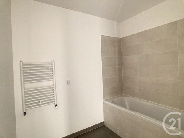 Appartement F3 à louer - 3 pièces - 61.68 m2 - THIAIS - 94 - ILE-DE-FRANCE - Century 21 A.A.R.S. Immo