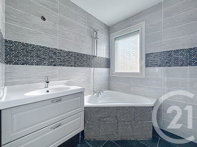 Appartement F3 à vendre - 3 pièces - 61.0 m2 - VILLENEUVE LE ROI - 94 - ILE-DE-FRANCE - Century 21 A.A.R.S. Immo