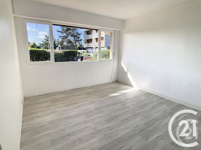 Appartement F3 à louer - 3 pièces - 65.52 m2 - THIAIS - 94 - ILE-DE-FRANCE - Century 21 A.A.R.S. Immo