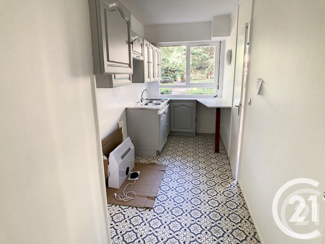 Appartement F3 à louer - 3 pièces - 65.52 m2 - THIAIS - 94 - ILE-DE-FRANCE - Century 21 A.A.R.S. Immo