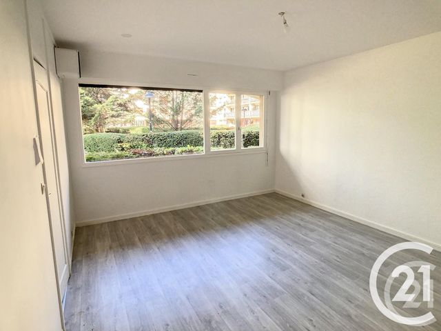Appartement F3 à louer - 3 pièces - 65.52 m2 - THIAIS - 94 - ILE-DE-FRANCE - Century 21 A.A.R.S. Immo