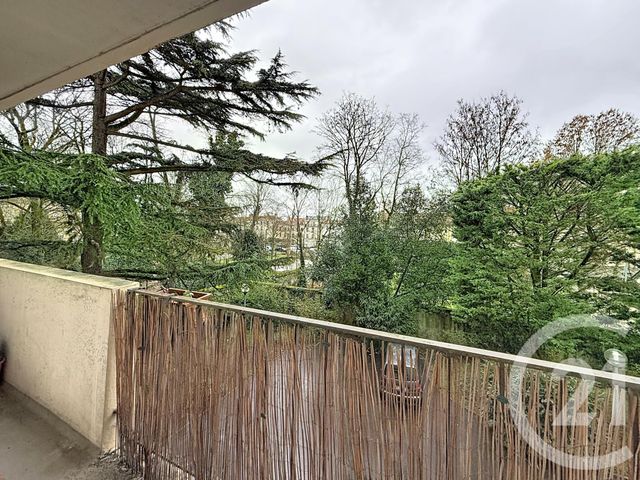 Appartement F3 à vendre - 3 pièces - 52.6 m2 - CHOISY LE ROI - 94 - ILE-DE-FRANCE - Century 21 A.A.R.S. Immo