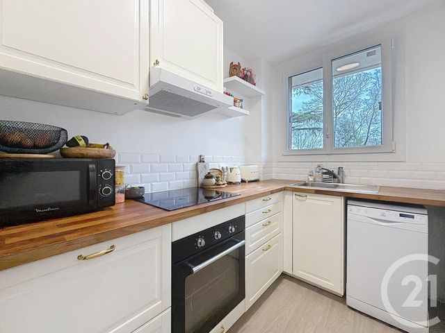 Appartement F3 à vendre - 3 pièces - 52.6 m2 - CHOISY LE ROI - 94 - ILE-DE-FRANCE - Century 21 A.A.R.S. Immo