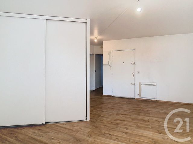Appartement F2 à louer - 2 pièces - 51.16 m2 - THIAIS - 94 - ILE-DE-FRANCE - Century 21 A.A.R.S. Immo