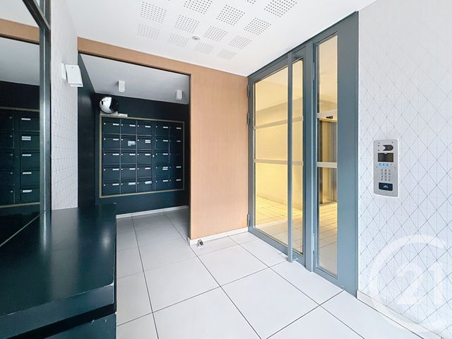 Appartement F3 à vendre - 3 pièces - 59.2 m2 - THIAIS - 94 - ILE-DE-FRANCE - Century 21 A.A.R.S. Immo