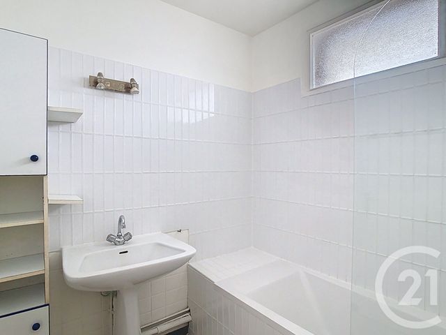 Appartement F3 à vendre - 3 pièces - 65.76 m2 - CHOISY LE ROI - 94 - ILE-DE-FRANCE - Century 21 A.A.R.S. Immo