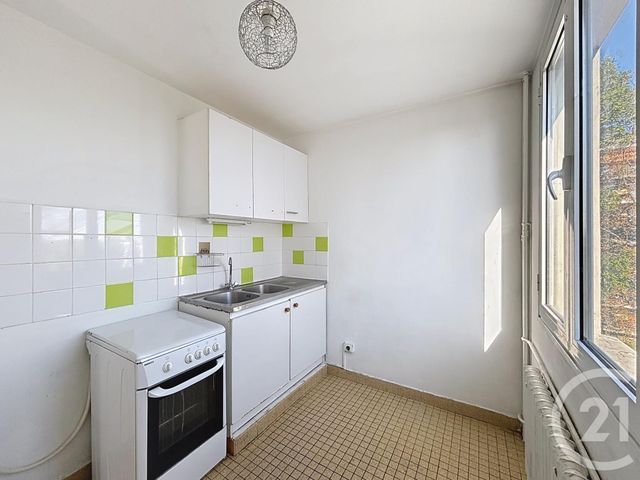 Appartement Studio à vendre - 1 pièce - 29.0 m2 - THIAIS - 94 - ILE-DE-FRANCE - Century 21 A.A.R.S. Immo