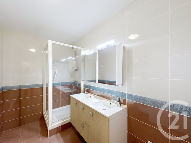 Appartement F3 à louer - 3 pièces - 77.3 m2 - THIAIS - 94 - ILE-DE-FRANCE - Century 21 A.A.R.S. Immo