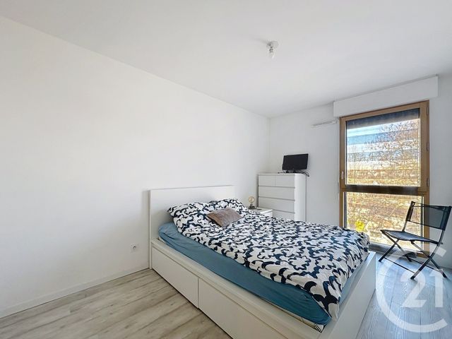 Appartement à vendre - 2 pièces - 42.75 m2 - THIAIS - 94 - ILE-DE-FRANCE - Century 21 A.A.R.S. Immo