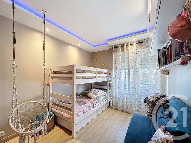 Appartement F3 à vendre - 3 pièces - 68.05 m2 - THIAIS - 94 - ILE-DE-FRANCE - Century 21 A.A.R.S. Immo