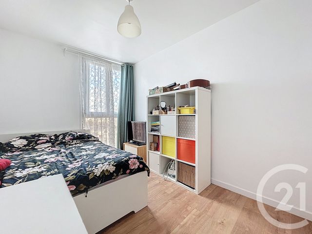 Appartement à vendre - 4 pièces - 66.35 m2 - THIAIS - 94 - ILE-DE-FRANCE - Century 21 A.A.R.S. Immo