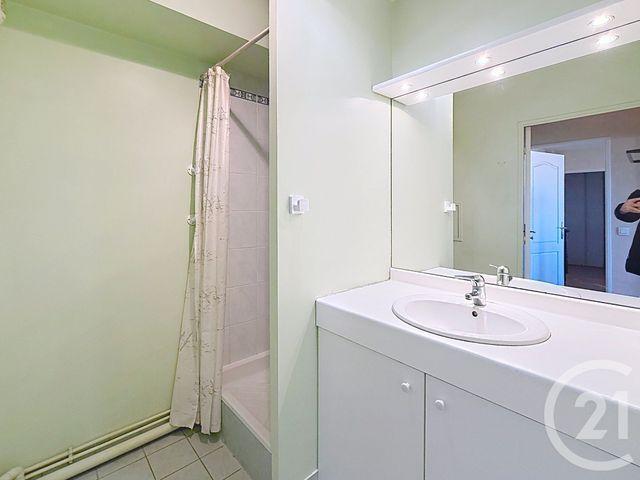 Appartement F2 à vendre - 2 pièces - 44.18 m2 - VILLENEUVE LE ROI - 94 - ILE-DE-FRANCE - Century 21 A.A.R.S. Immo