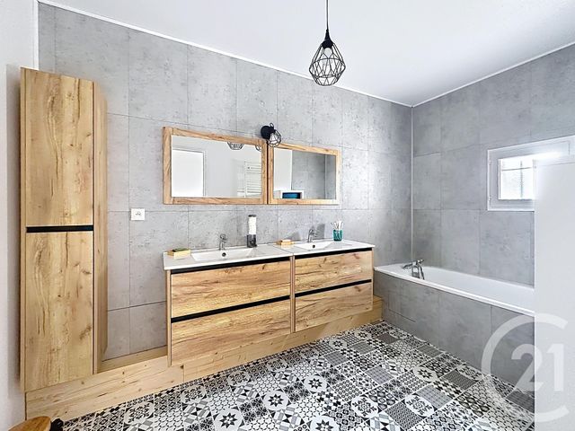 maison à vendre - 5 pièces - 111.46 m2 - FRESNES - 94 - ILE-DE-FRANCE - Century 21 A.A.R.S. Immo