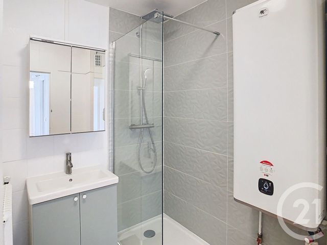 Appartement F3 à louer - 3 pièces - 52.27 m2 - THIAIS - 94 - ILE-DE-FRANCE - Century 21 A.A.R.S. Immo