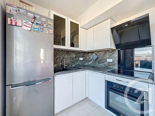 Appartement à vendre - 2 pièces - 42.75 m2 - THIAIS - 94 - ILE-DE-FRANCE - Century 21 A.A.R.S. Immo