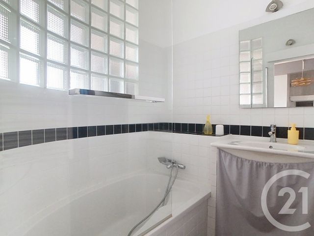 Appartement F2 à vendre - 3 pièces - 68.85 m2 - CHOISY LE ROI - 94 - ILE-DE-FRANCE - Century 21 A.A.R.S. Immo