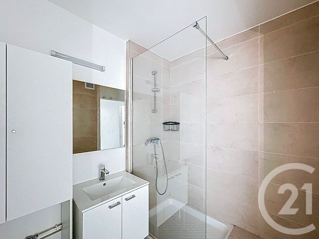 Appartement F2 à louer - 2 pièces - 49.0 m2 - THIAIS - 94 - ILE-DE-FRANCE - Century 21 A.A.R.S. Immo