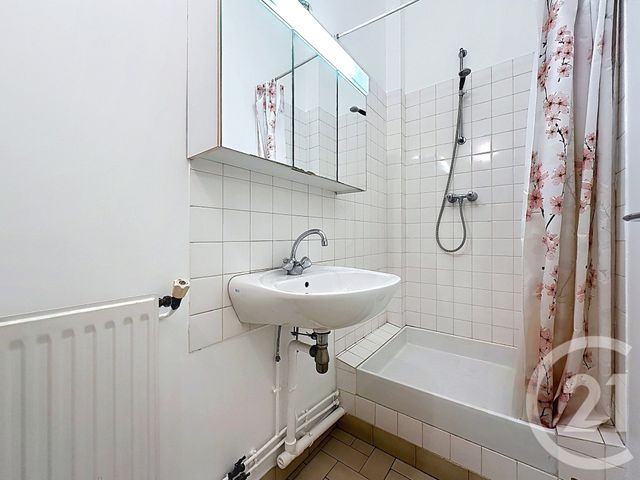 Appartement F3 à vendre - 3 pièces - 64.61 m2 - CHOISY LE ROI - 94 - ILE-DE-FRANCE - Century 21 A.A.R.S. Immo