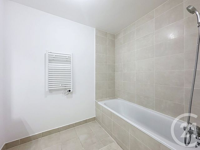 Appartement F3 à vendre - 3 pièces - 65.35 m2 - THIAIS - 94 - ILE-DE-FRANCE - Century 21 A.A.R.S. Immo