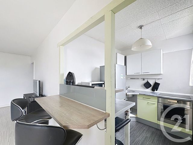 Appartement à vendre - 3 pièces - 52.86 m2 - THIAIS - 94 - ILE-DE-FRANCE - Century 21 A.A.R.S. Immo