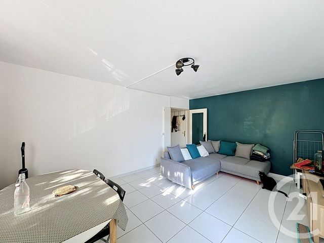 Appartement F3 à louer - 3 pièces - 62.24 m2 - ORLY - 94 - ILE-DE-FRANCE - Century 21 A.A.R.S. Immo