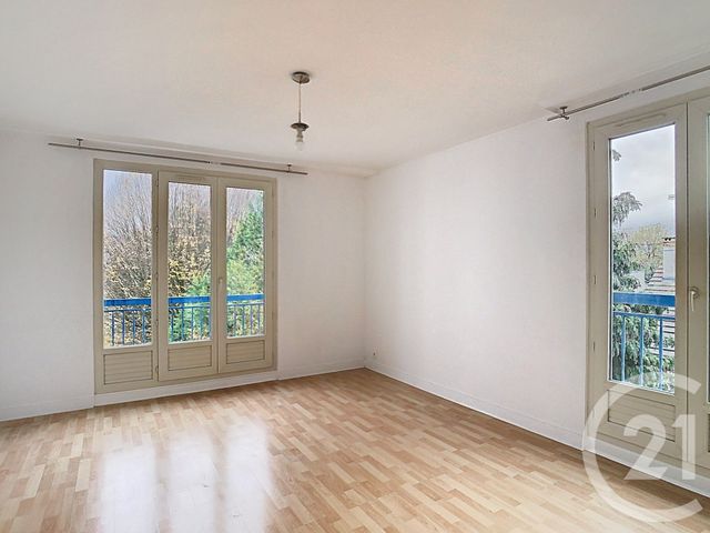 Appartement F3 à louer - 3 pièces - 63.88 m2 - VILLEJUIF - 94 - ILE-DE-FRANCE - Century 21 A.A.R.S. Immo